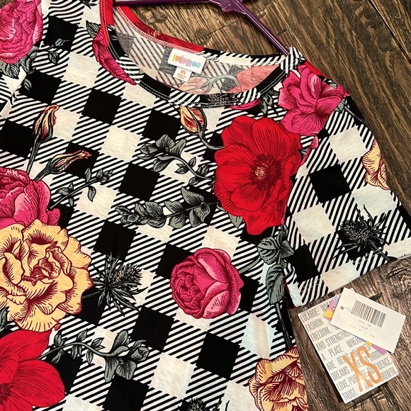 Floral LuLaRoe Carly- NWT! - Picture 2 of 4